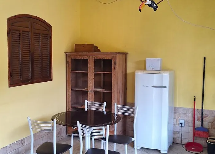Casa Com Jardim